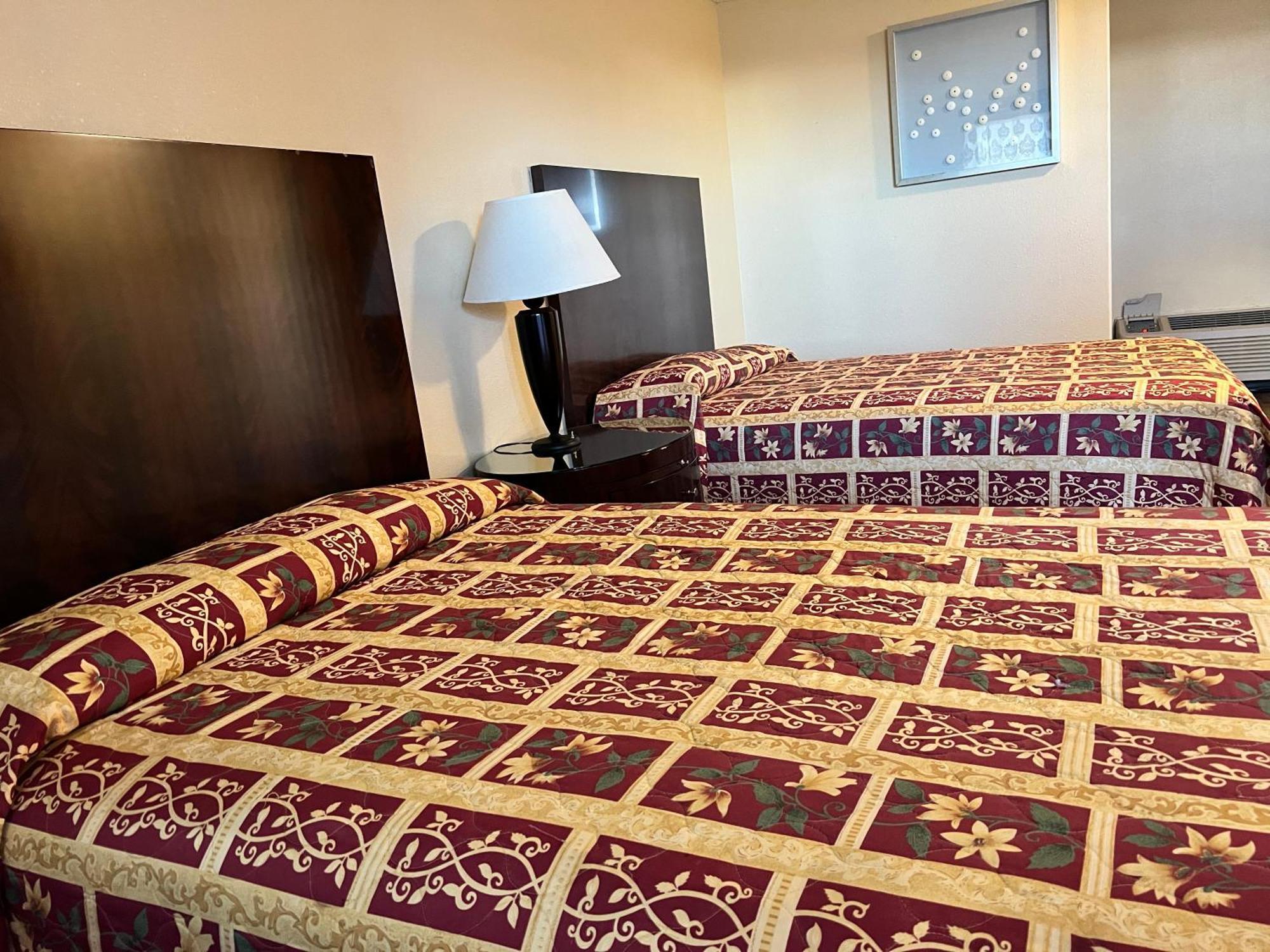 Currys Motel By Oyo Saginaw Mi Εξωτερικό φωτογραφία